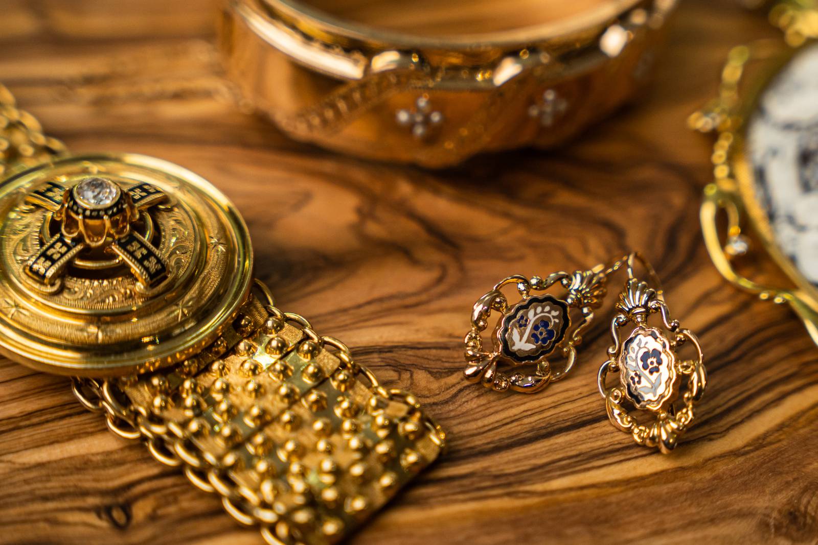 Montres anciennes et bijoux anciens à vendre ou expertiser par Maison Boucq